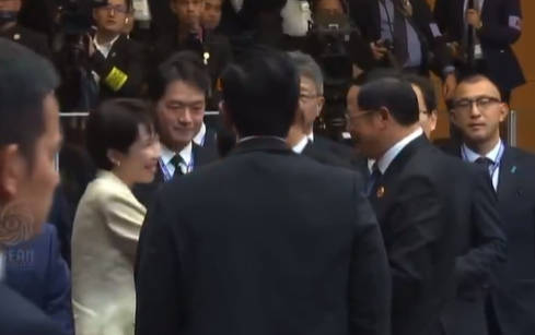 【差は歴然】石破の時とは大違い！各国の首脳たちが自ら歩み寄ってくる高市早苗総理大臣