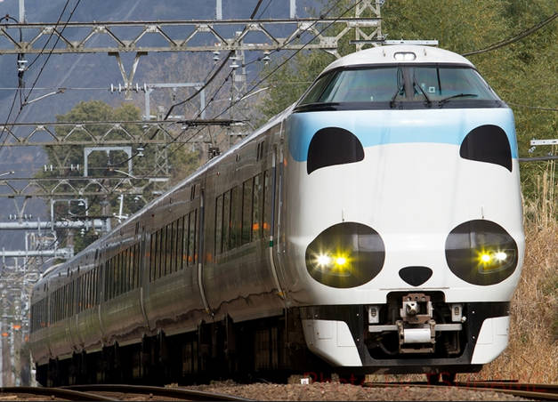 JR西、和歌山アドベンチャーワールド行きの電車を天野喜孝さんが描いたパンダでラッピング😨