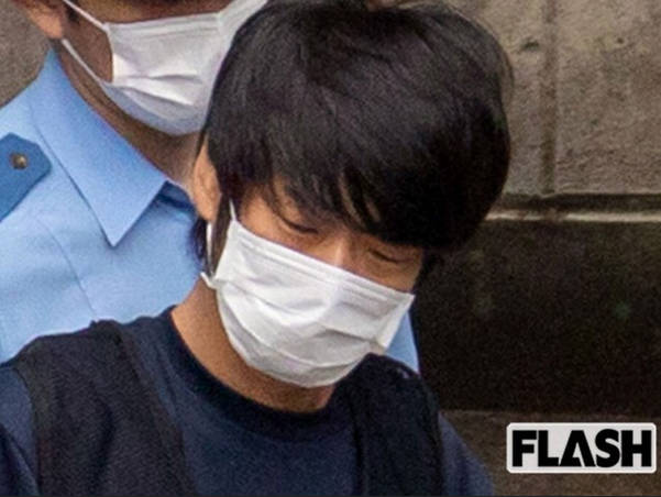 【悲報】ダークヒーロー山上、昭恵に屈する