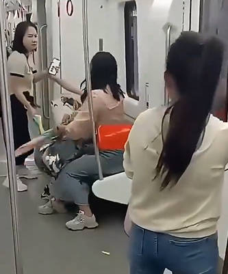 【動画】中国女子、瞬間湯沸かし器ｗｗ