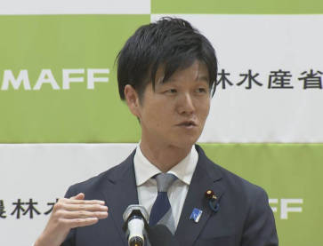 有識者｢農水省出身でJAの支援を受ける鈴木農水大臣は、JAが手数料を12%取る「紙のお米券」を推進。｣