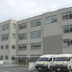 【愛媛県】松山市の小学校でいじめ重大事態　お金を渡せば悪口を言われなくなると家から7万円持ち出し3万ずつ渡したあと、さらに25万要求され「持ってこなけば殴るぞ」と脅される