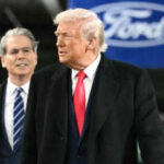 トランプ氏にやじ飛ばしたフォード従業員、停職処分に🖕