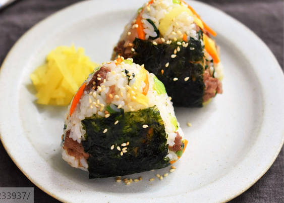 【ん？】日本のおにぎりを「日本式三角キンパ」と称する韓国　専門店がソウル中心部に2号店