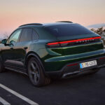 ポルシェ「助けて！(；ω；)せっかくEV作ったのにエンジン車しか売れないの！」2009年以来の不振