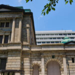 【日本40年国債利回り過去最高4%超え、財政懸念高まる】海外投資家が購入する短期国債・短期証券では全体の50%を超える事も……これは危険