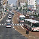 名古屋県警「専用バスレーンを走ってる車カス115台を逮捕しました」