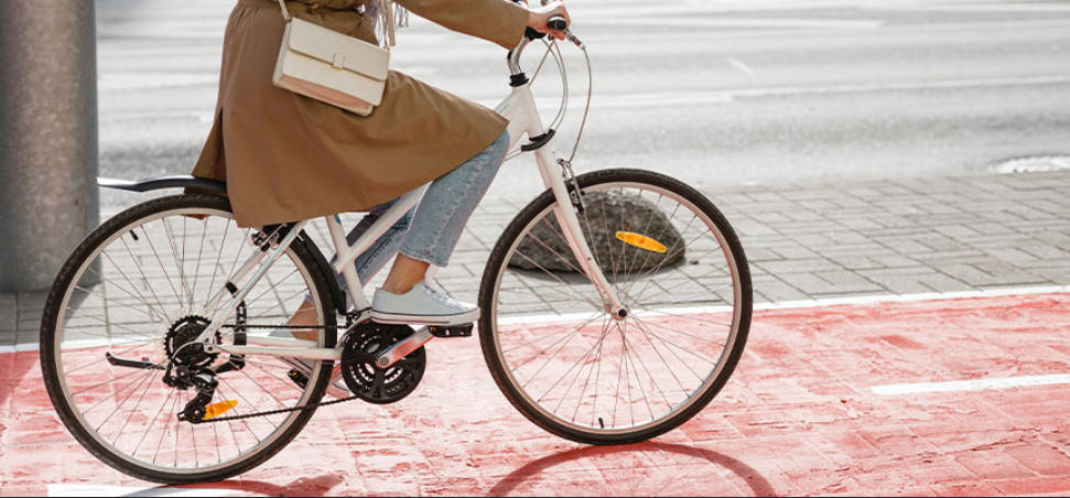 4月から歩道を🚴で走ったら罰金！一時停止無視も罰金！傘差しも罰金！