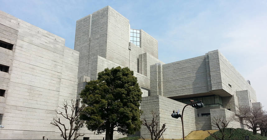 加害者の権利ばかり尊重される馬〇社会。最高裁「被告の手錠や腰縄見えないように配慮」