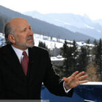 【ダボス会議】ラトニック米商務長官『グローバル化は失敗だった、主権とは国境そのもの。……欧州は電池すら作れないのになぜ｢ネットゼロ｣に合意するのか？それは電池を作る中国への従属です』