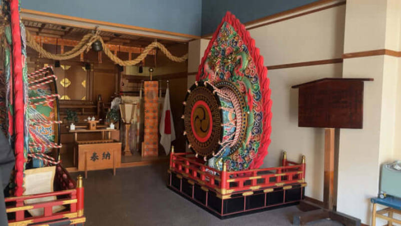 高市に3000万円送金した謎の宗教団体､カネの流れがあまりに真っ黒でSNSがざわつく