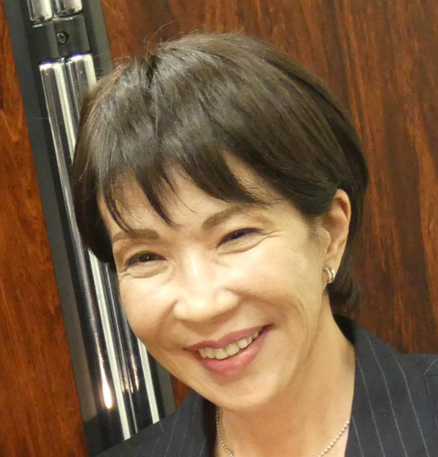 【株式市場がすべてを物語っている】自民党新総裁決定の翌営業日における日経平均株価の騰落率、高市氏が断然トップの+4.8%、2位が田中角栄氏の+1.0%、3位が安倍晋三氏の+0.7%・・・ワーストは石破茂氏の-4.8%