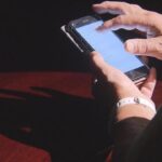 【SNS】「情報は一生消えないデジタル・タトゥーに」相次ぐ中高生の“暴行動画”拡散　専門家が警鐘