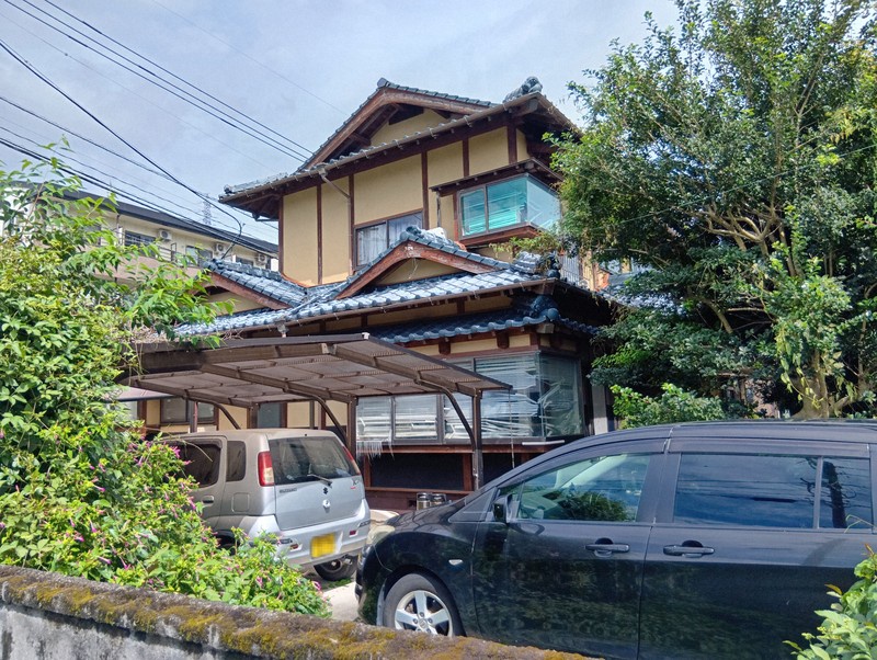 保護猫活動をしていた51歳無職女、猫13匹を衰弱死させ逮捕　自宅からは「130匹」の猫の死骸を発見