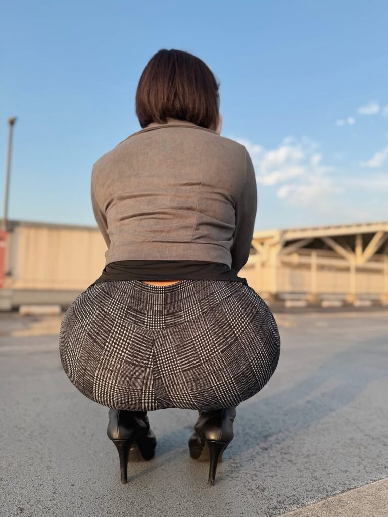 女性(23)、親に「客室乗務員になった」と嘘を吐き退くに退けずコスプレ・偽社員証で航空機に搭乗