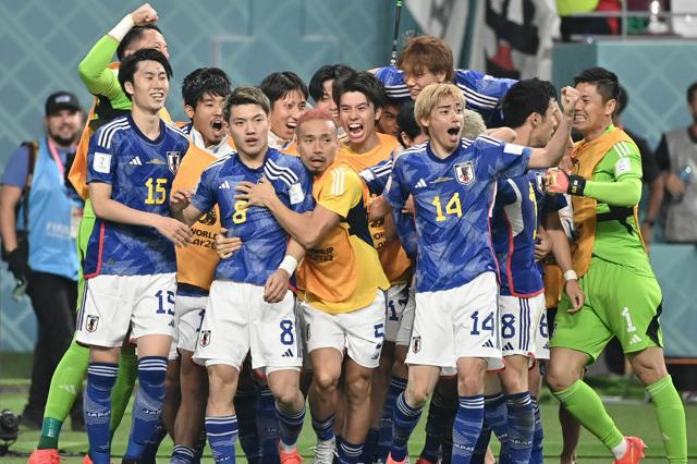 サッカーW杯、日本代表戦は地上波で放送へ　DAZNは全試合配信