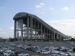 昔ザウスってあったよな。あれシュラク隊のケイトが支えてたんだぜ。室内スキー場建設計画