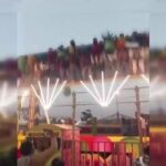 遊園地で乗客乗せた“巨大回転ブランコ”落下の瞬間　乗客避難中に再び崩れ1人死亡12人負傷　インド