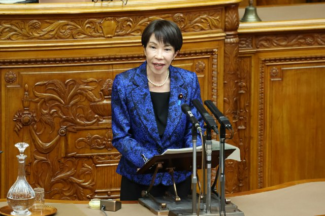 朝日「ギフトの専門家によると３万円は庶民的とは言えない。1万円くらいが妥当」