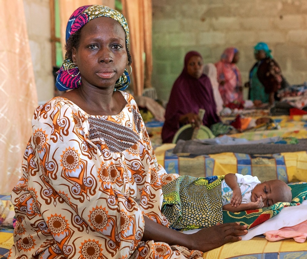 【1〇歳少年が〇女2人を妊娠させたナイジェリアの映像が拡散】困惑する母親、状況を理解していない少年、貧困地域の現実と「性教育不足」が浮き彫りに