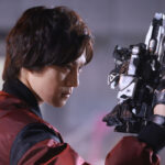 【超宇宙刑事ギャバン インフィニティ】第1話「赤いギャバン」あらすじ　怜慈と刹那、2人のギャバンが出会う 15日放送