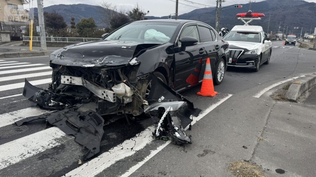 【茨城】「ドラマのような事件」つくば市議息子のトラックに衝突したレクサス　1週間前に盗まれた車