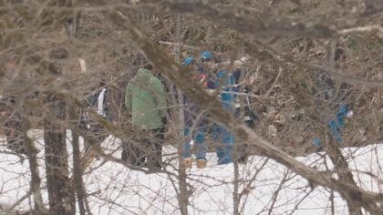 【長野】スノーモービルが横転　女の子が死亡　10歳未満でオーストラリア国籍とみられる　川沿いを走行中に斜面に乗り上げたか　白馬村