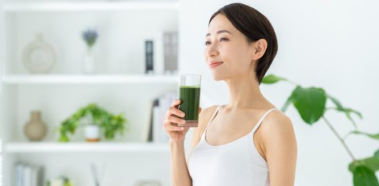 青汁市場、1000億円割り込む