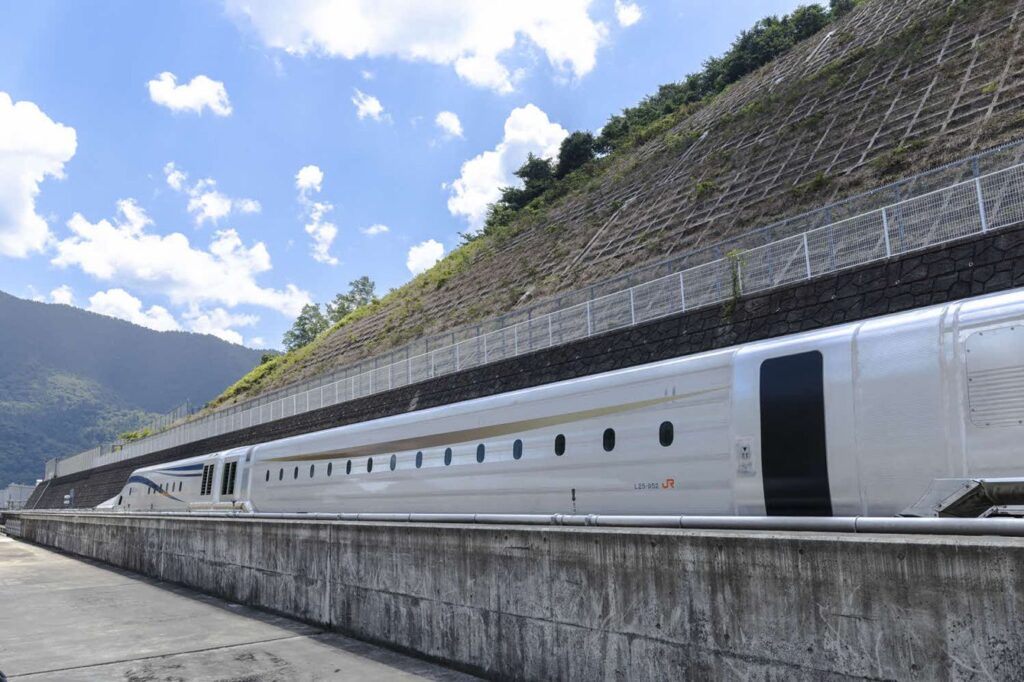 【特集】 もう誰にもリニア開業時期はわからない…着工11年､都市部で掘ったのは8キロ｢夢の超特急｣本当に完成するのか