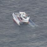 【三重】貨物船と遊漁船が衝突 13人が海に投げ出される 2人心肺停止 2人行方不明 9人ケガか 遊漁船は2つに割れて“沈没” 鳥羽市