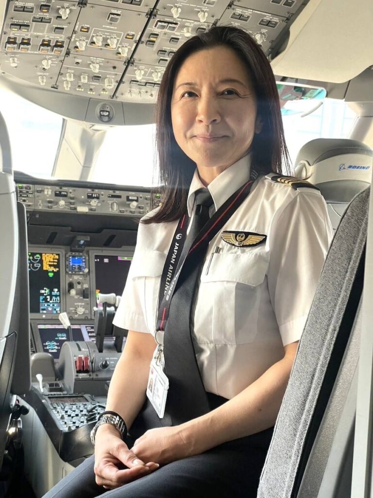 身長155センチ　壁を破った日本初の女性機長、藤明里さんが語る〝忘れられない出来事〟