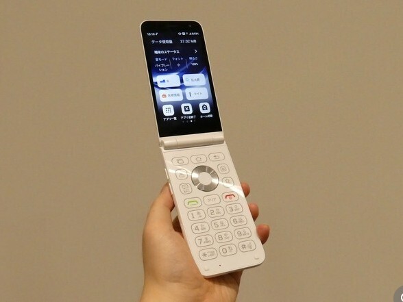 韓国がガラパゴス携帯電話を製造　日本へ輸出