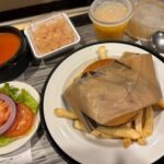 アメリカの出産時の病院での食事の様子。日本でも産婦人科は出産時にはいい飯でるよ。