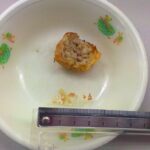給食に異物混入、錠剤2つ　学校「マニュアルに従い明日からは慎重に調理します」