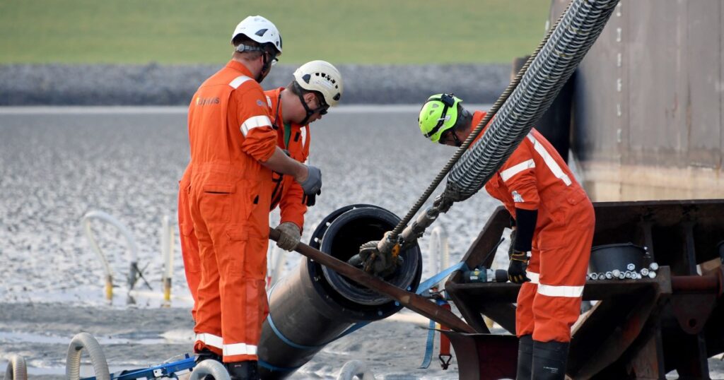 中国による「日本の海底ケーブル切断作戦」が苛烈化していた   復旧に2週間以上、自衛隊も為す術なし