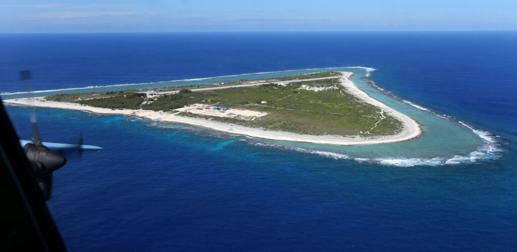 【朗報】南鳥島の愛国レアアース、中国産の20倍の価値を持つスーパーレアアースだと判明か！