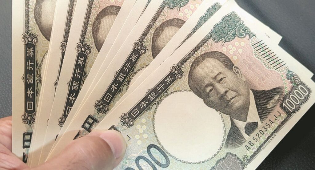 春闘での賃上げから取り残される介護業界　「ここまで格差があるのか」…勤続20年の男性は肩を落として