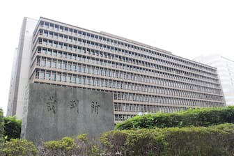 老人ホーム入所者35人分を「不正投票」、施設側職員に有罪判決　前回参院選…  投票先は自民党候補者