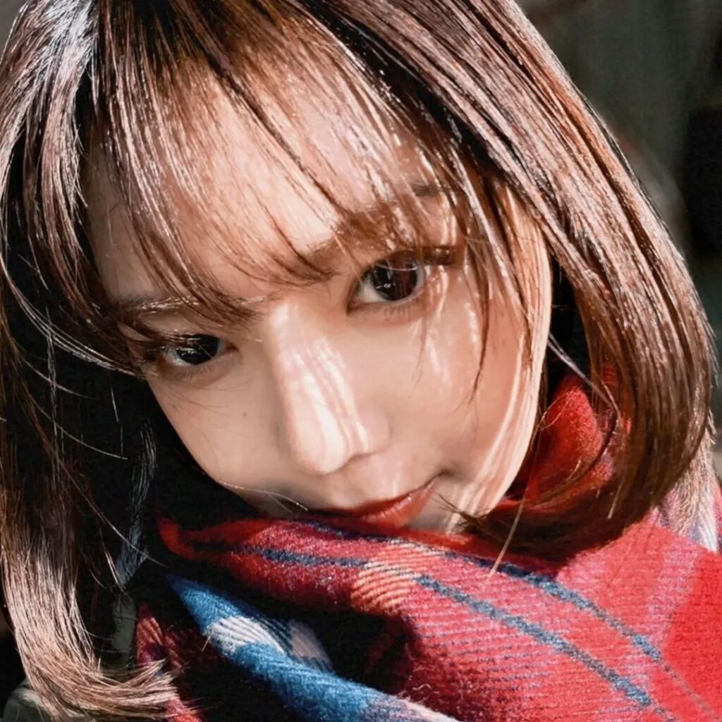 【芸能】「似てる」〝姉は倉科カナ〟超ミニの35歳女優、街ブラ姿に反響「ドキドキする、マジで」