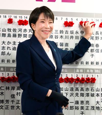 シルク「自民圧勝で国民の声は届かず『失われた40年』確定。自民に政治的信念を持ってる人は何人いる？自民の30年の大失敗で出生率は大幅減少。比例で36%しか獲ってない自民が316議席も獲得。中選挙区制にしないと」