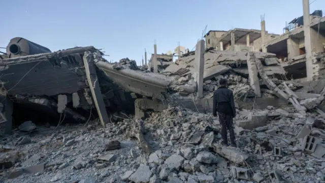 アメリカ軍さん、さくっとイランの学校空爆で生徒40人殺害