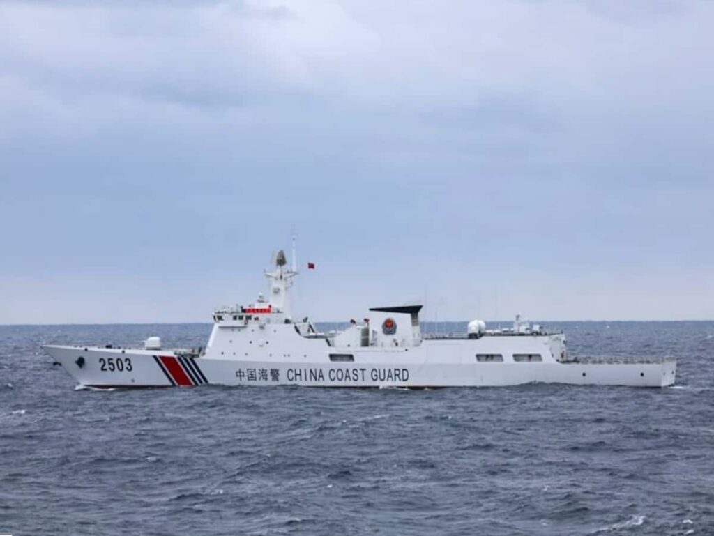 【中国】尖閣周辺に5千トン級の大型海警船2隻同時配備、極めて異例　海警法施行5年の節目に