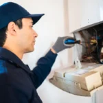 実家の給湯器が壊れて修理費「5万円」。すぐ交換しないと困るので払いましたが、これって高すぎませんか？