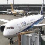 【ミラノ・コルティナ五輪】選手53人を含む選手団本隊122人搭乗の日本選手団が帰国…午後に帰国会見へ　歴代最多24個のメダル獲得