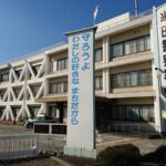 57歳女、ひき逃げの疑いで逮捕　容疑者「私の車がぶつかっているのであれば、私がやったのかな」