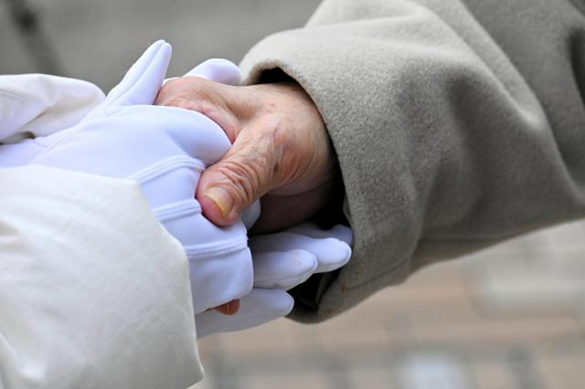 中道の公明系、自民と連立6割が前向き　立憲系と差　朝日･東大調査 ：朝日新聞