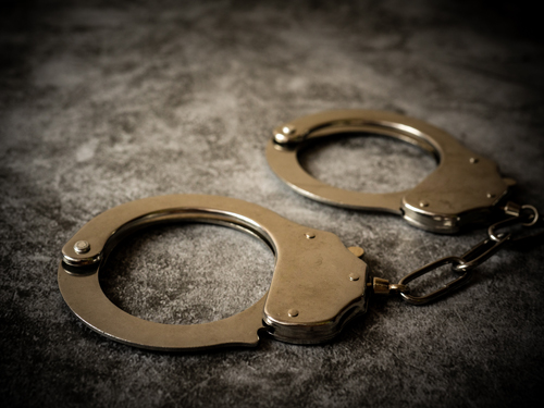 少年6人がJK(15)やJC(15)などに出会い系で売春させる　余罪あり美人局なし