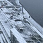 【東京・築地大橋で事故続発】7台関連6人搬送、ランボルギーニのひき逃げで警官2人重傷