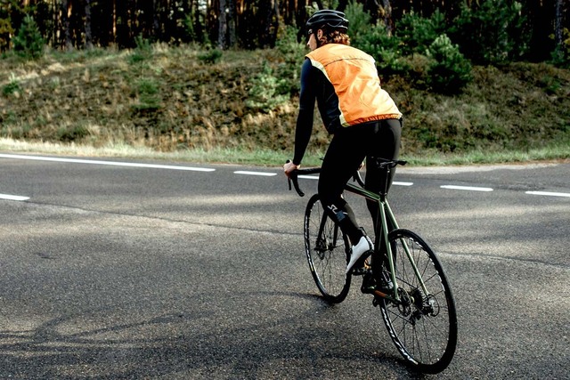 「左派は自転車がお好き」利用率76%の衝撃 通勤か趣味か、利用格差が示す移動の政治性 スイス調査で考える