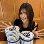 【芸能】22歳グラドル、回転寿司で“爆食”　完食した枚数にネット衝撃「どうやってその体型維持してるん？」